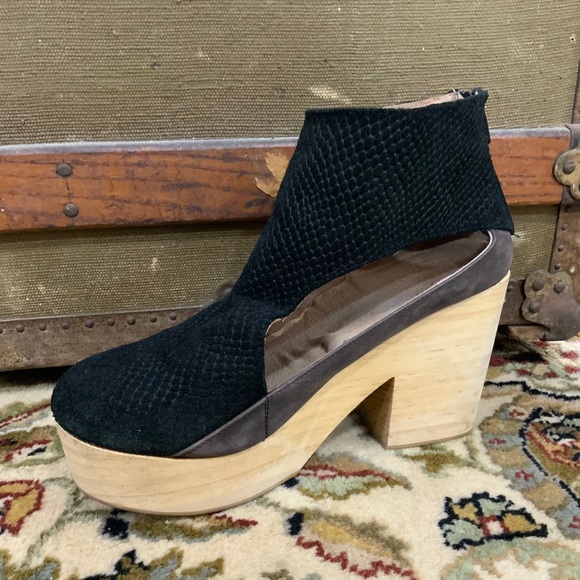 Free People Horizon Clogs - Picture 2 of 3
